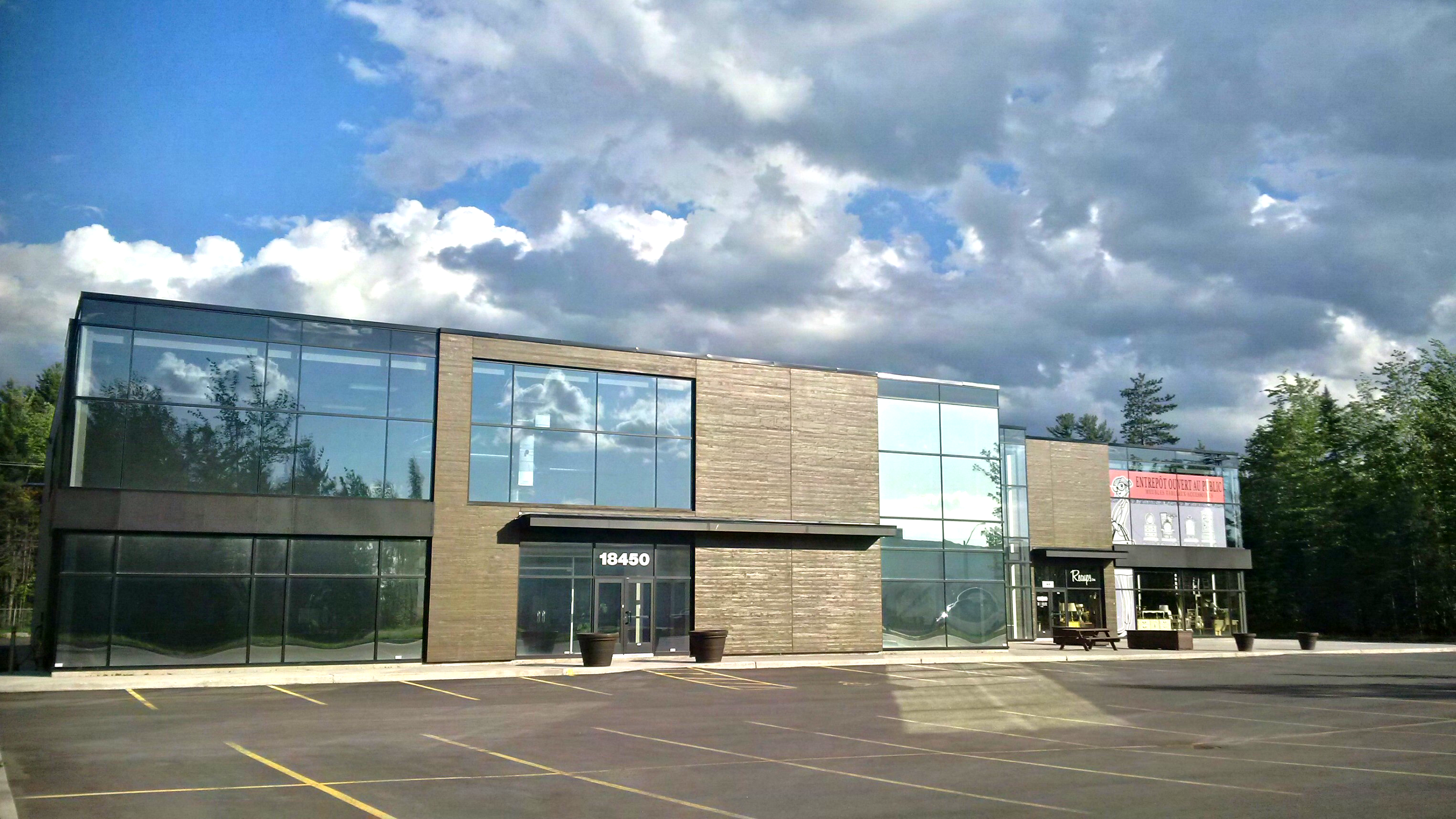 18 430 – 18 450, rue J.-A. Bombardier, <br>Mirabel, Qc, J7J 0H5