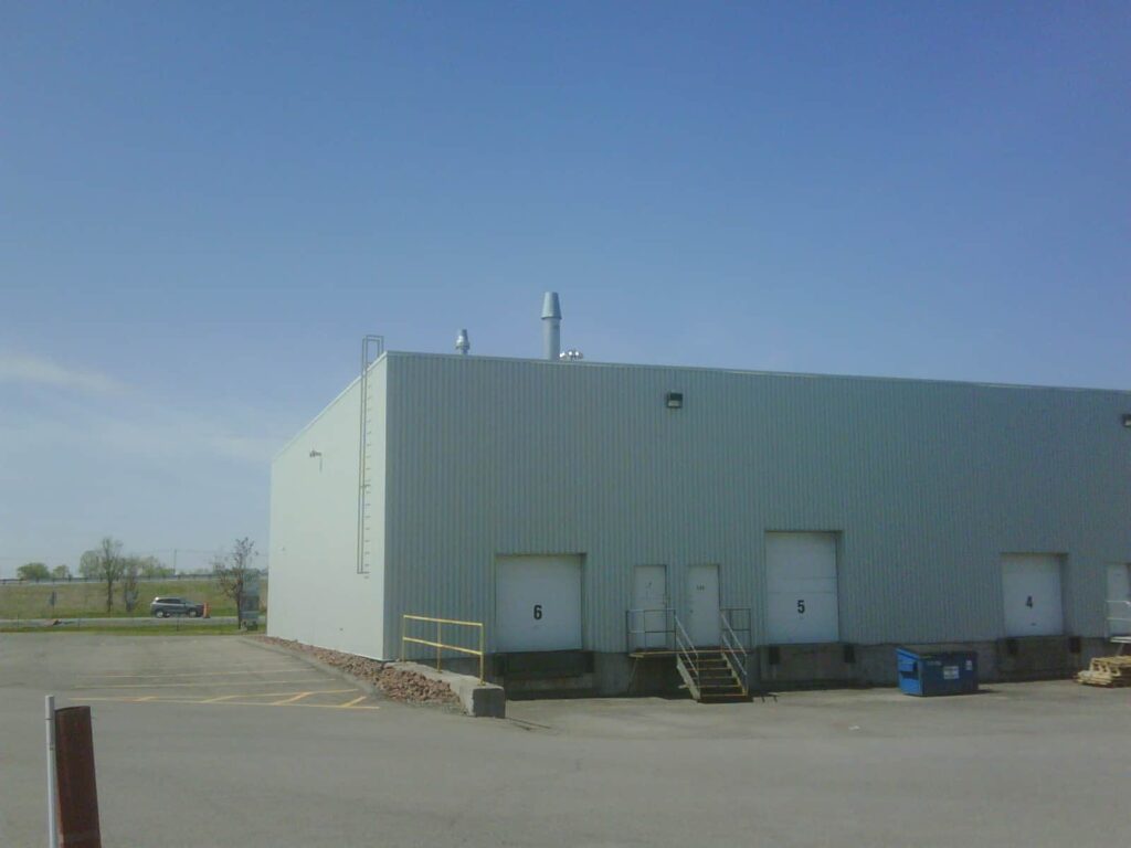 Vue arrière_17000, rue Charles, suites 500-600, Mirabel